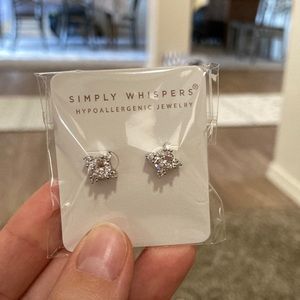 NWT hypoallergenic stud earrings